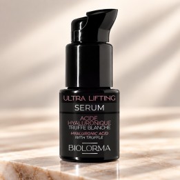 Sérum anti-âge à l’acide hyaluronique et à la truffe blanche, pour une peau lisse, hydratée et éclatante.